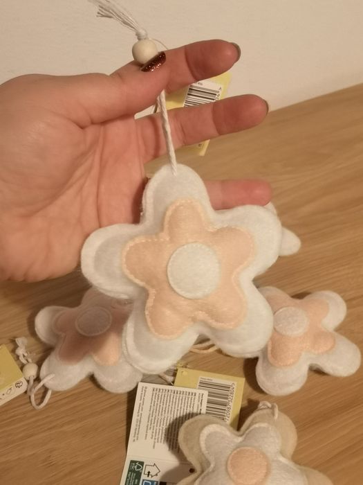 Zawieszki filcowe kwiatki 5 sztuk