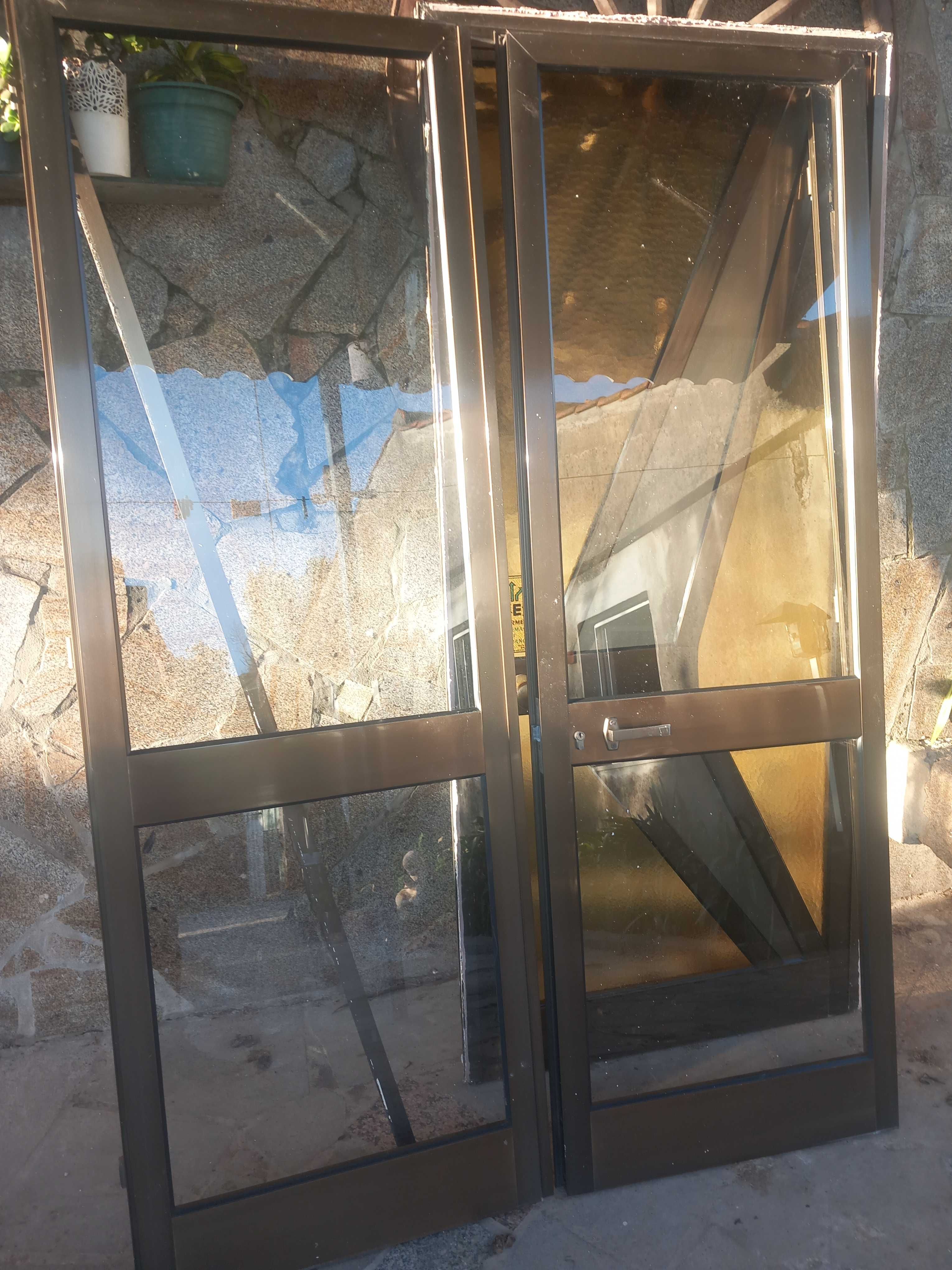 Vendo Portas e Janelas de Aluminio