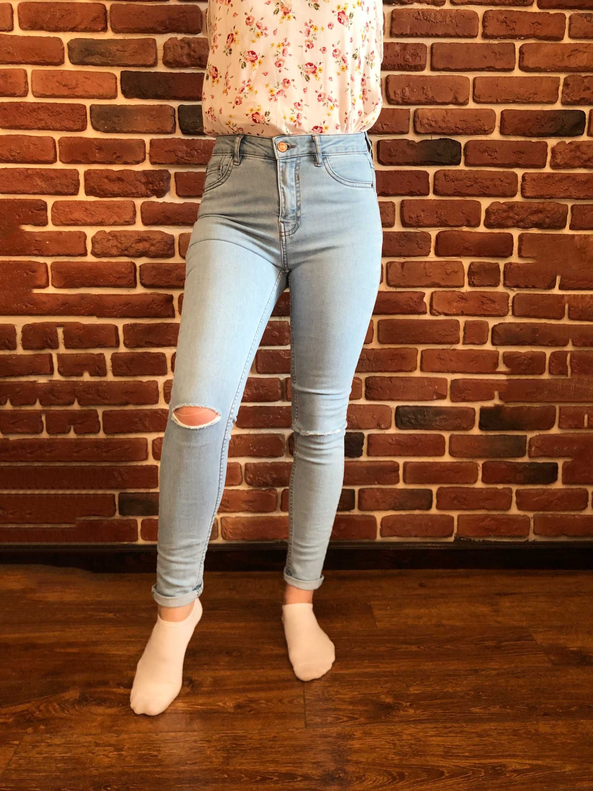 Джинси жіночі світлі (джинсы женские светлые)