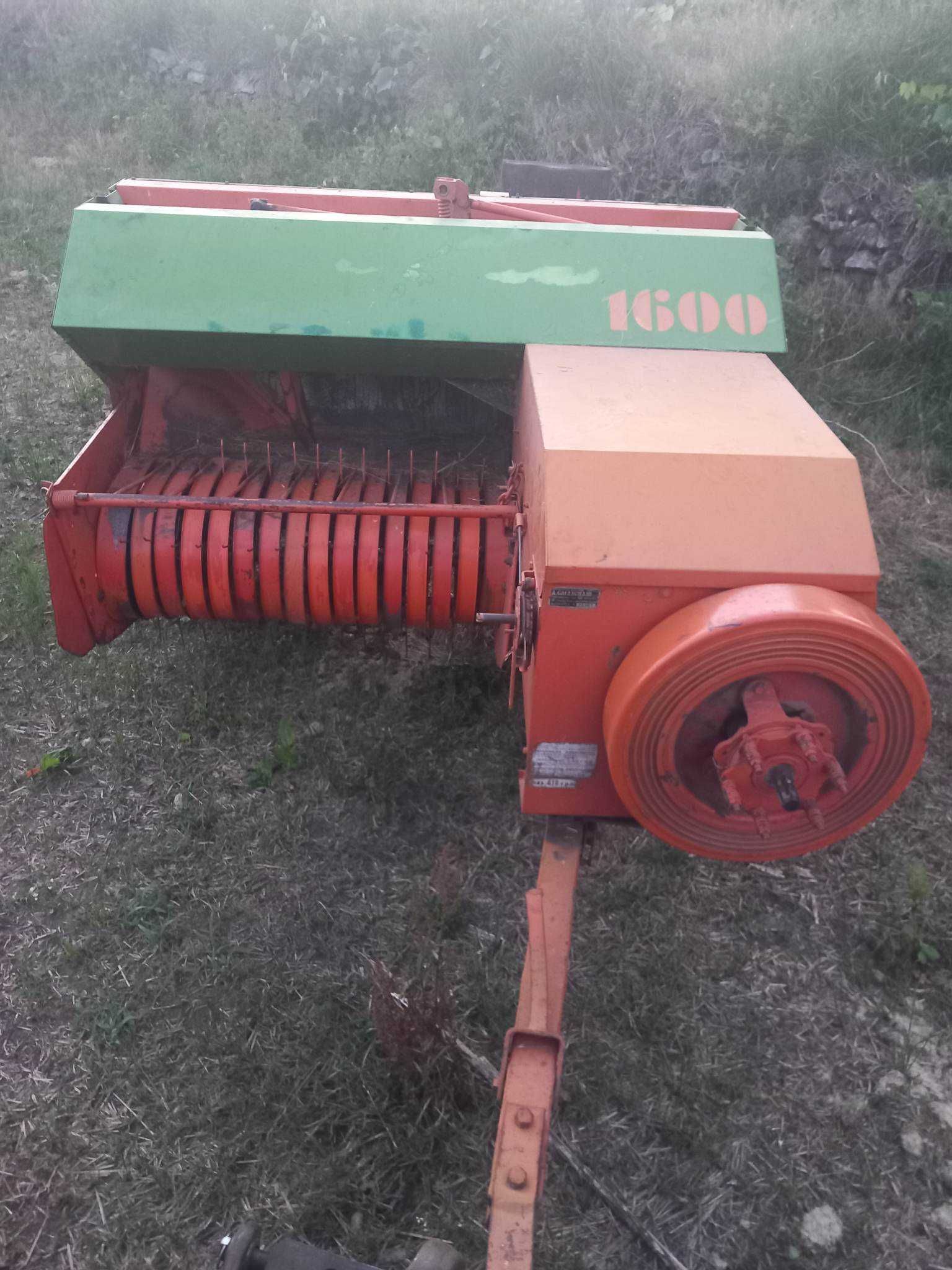 varias maquinas agricolas