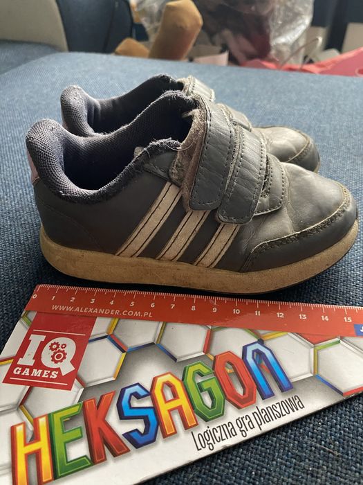 Adidasy dla dziewczynki 25