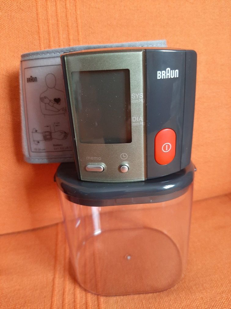 Medidor tensão arterial. Novo.BRAUN.