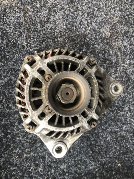 Продам генератор на мазду 3 2013 року