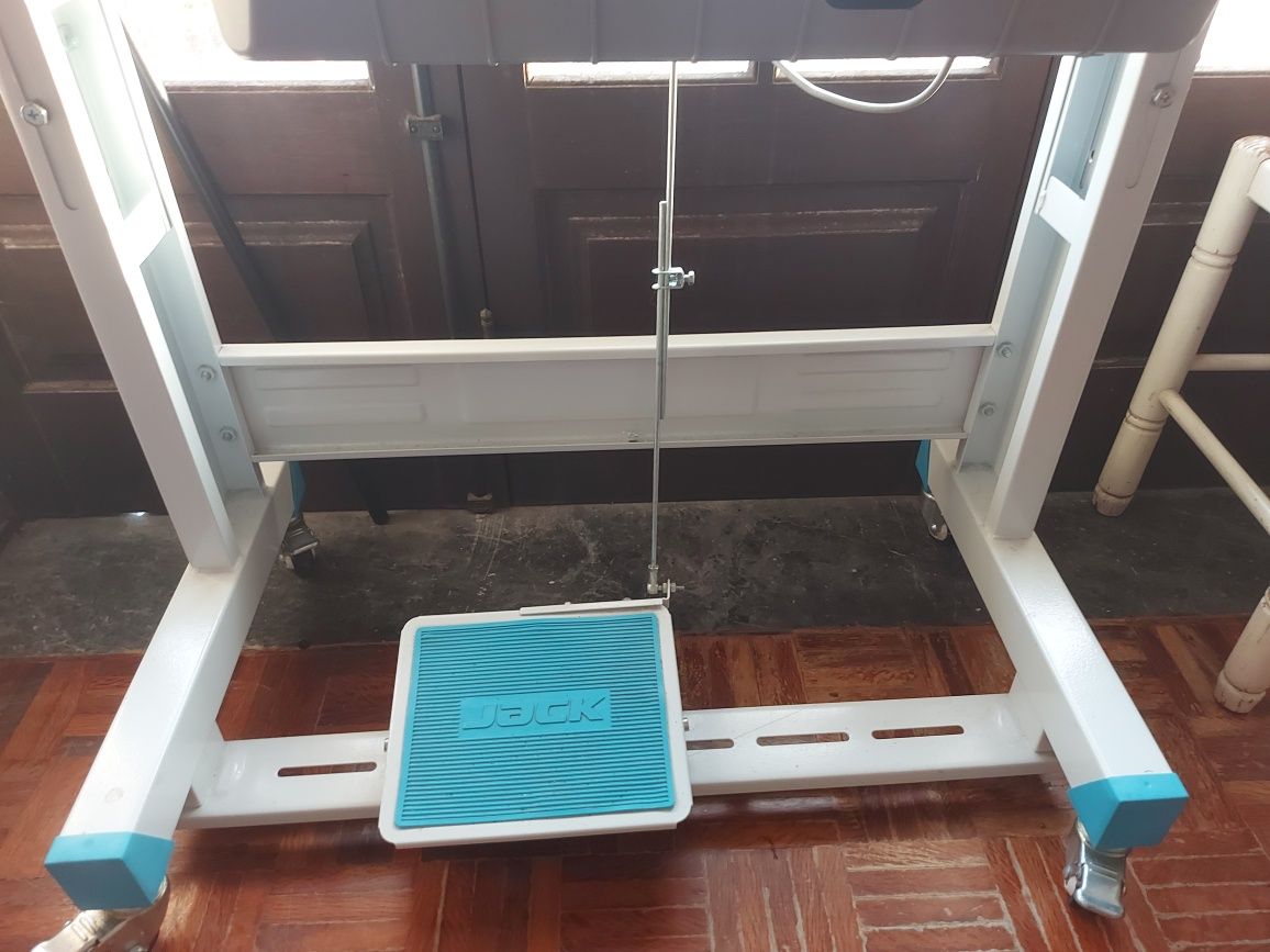 Máquina de costura Jack A7