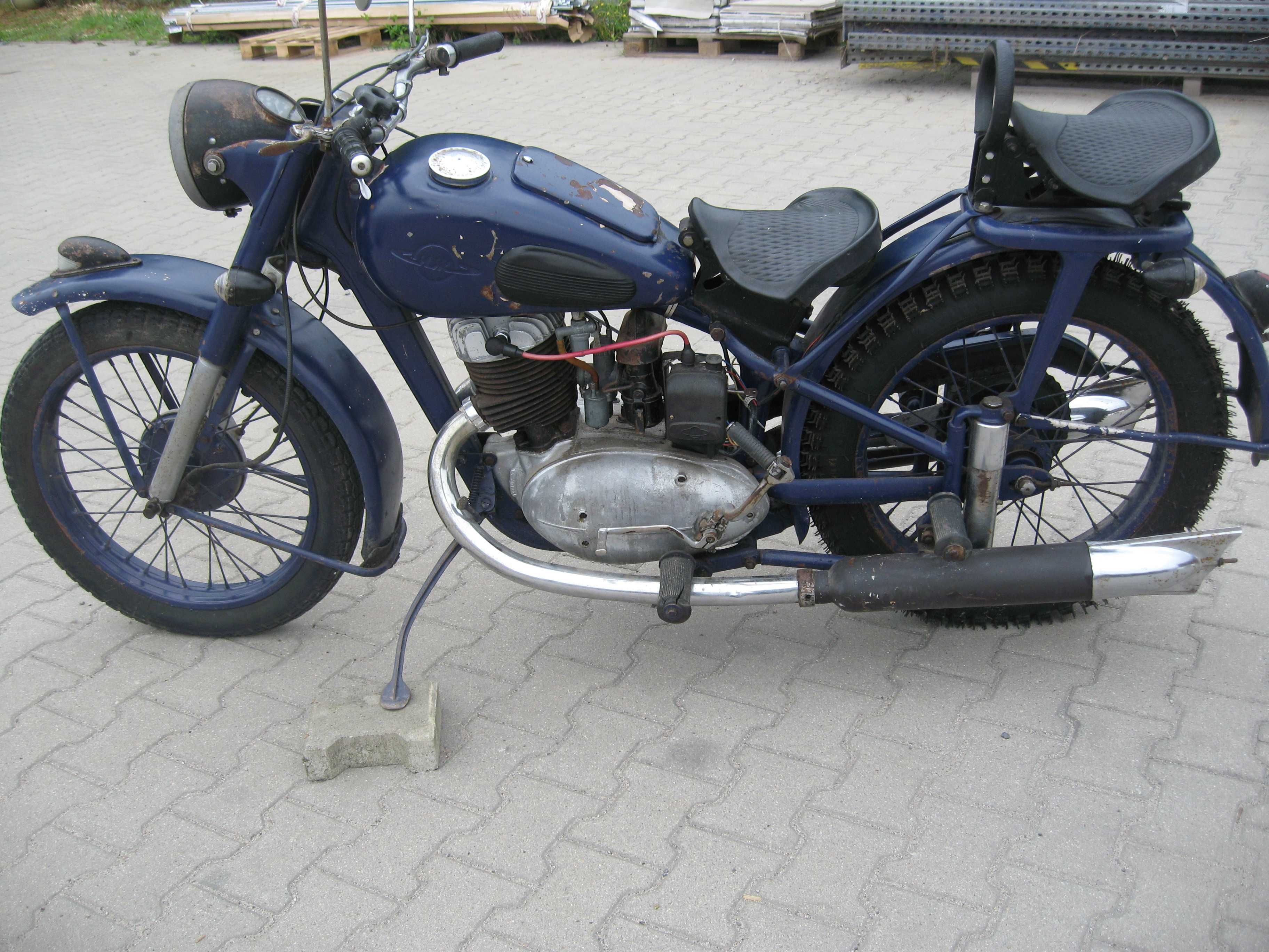 IŻ 49 iz 49 dkw z dokumentami