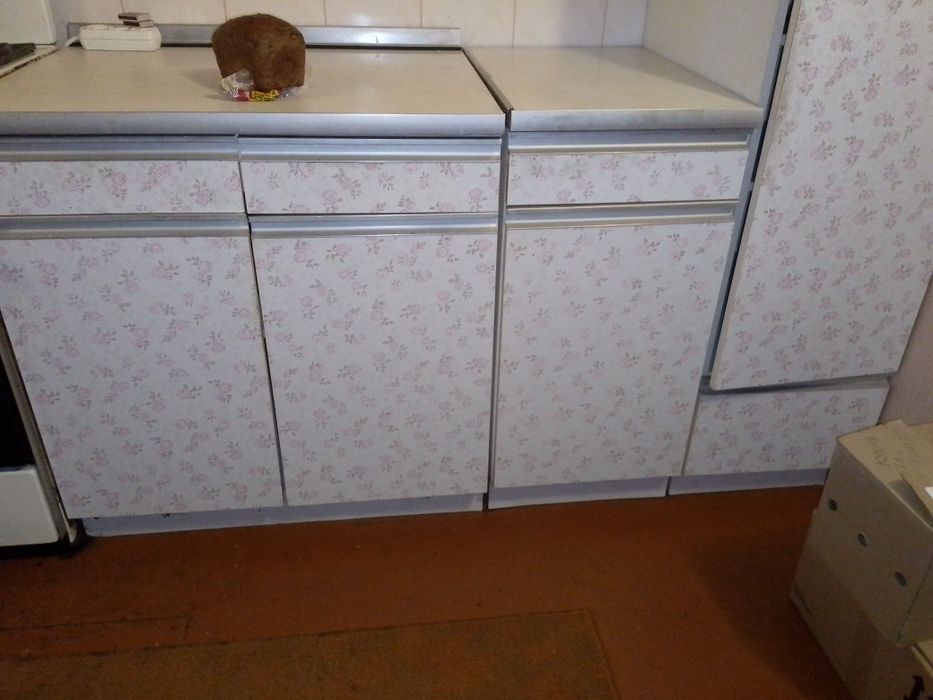 Продам шафу в прихожу