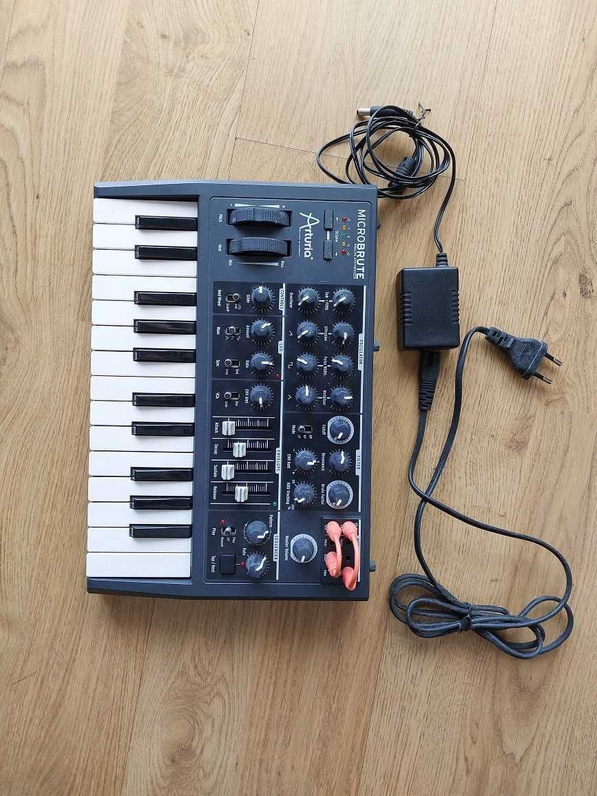 Sintetizador analógico Arturia Microbrute