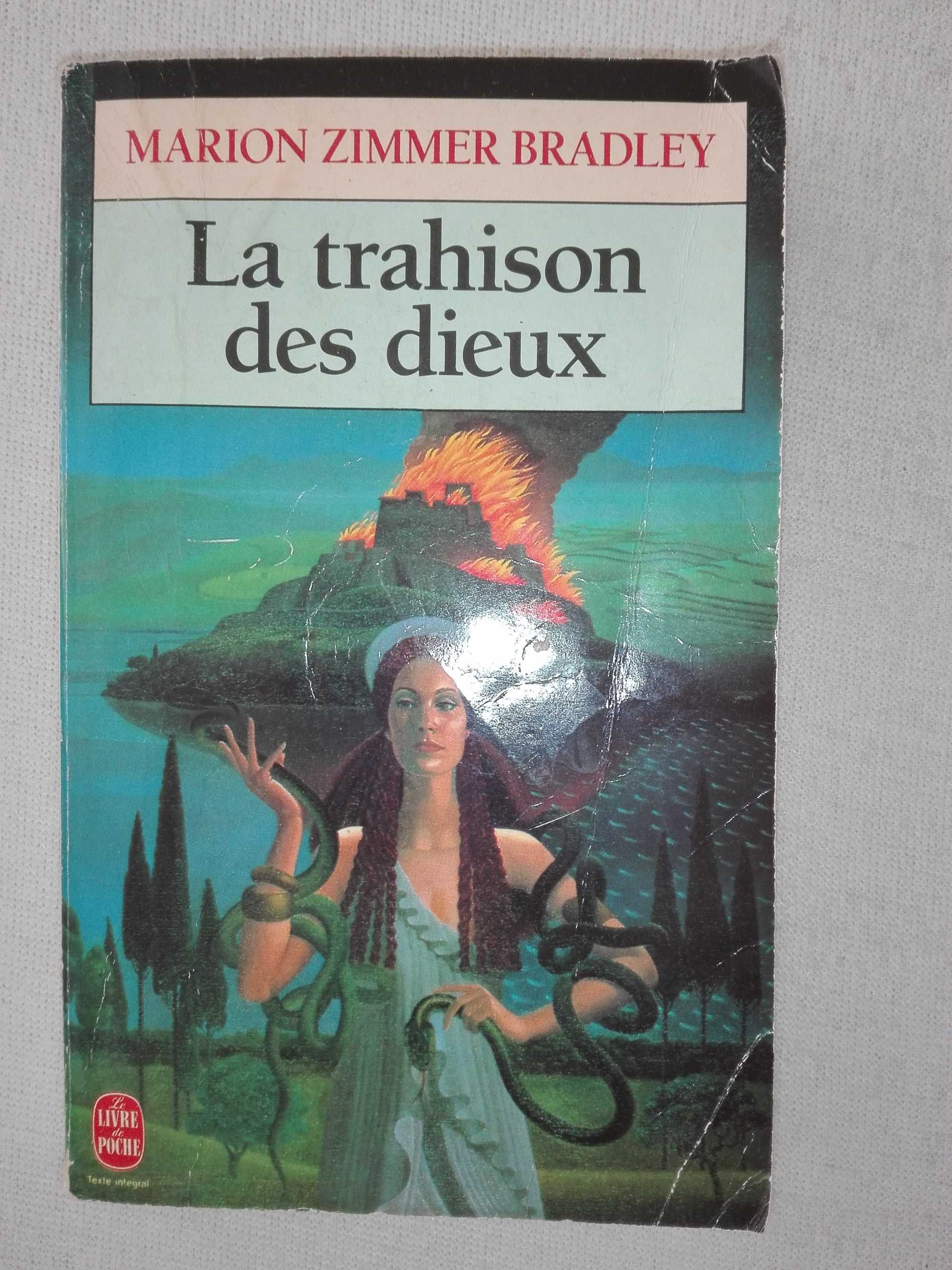 M. Zimmer Bradley - La trahison des dieux,książka w języku francuskim