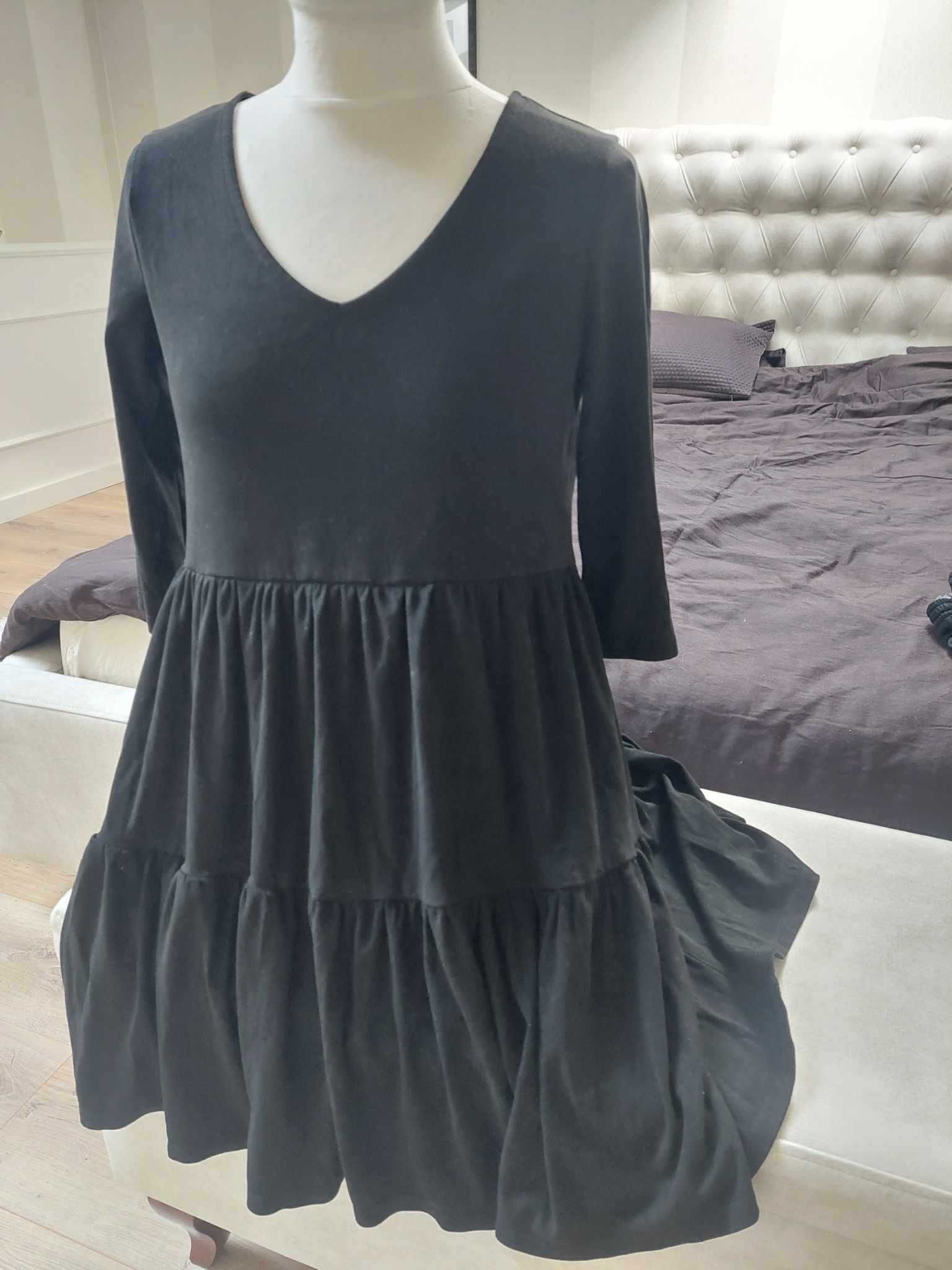 Sukienka czarna falbany, roz S, firma Reserved
