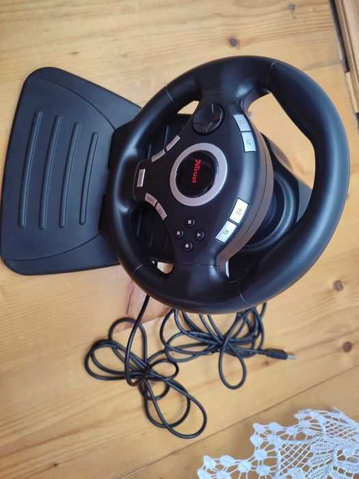 ігрове кермо Trust GXT 27 Vibration Feedback Steering Wheel.