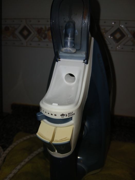 Ferro engomar profissional