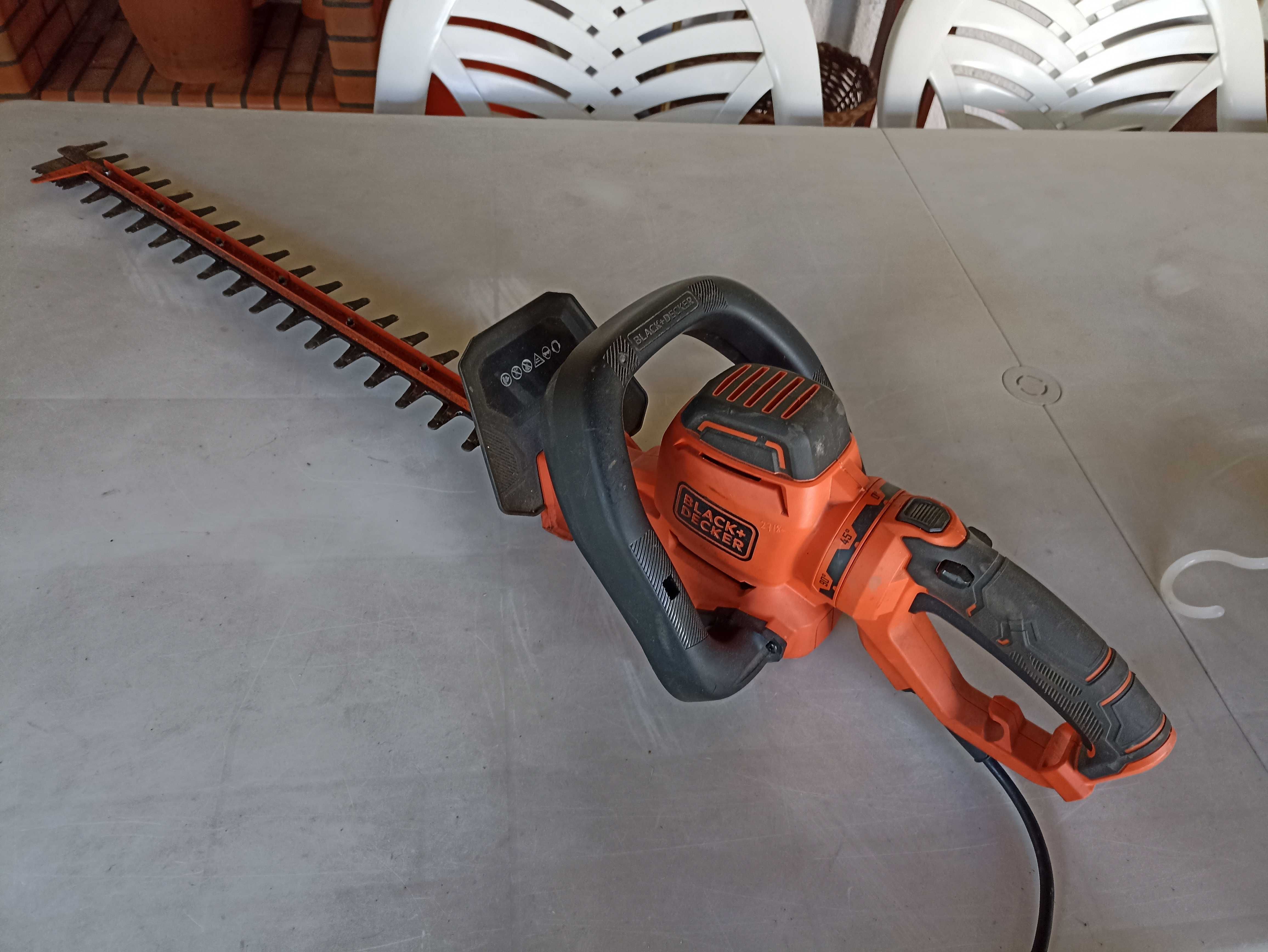 Corta Sebes Black & Decker