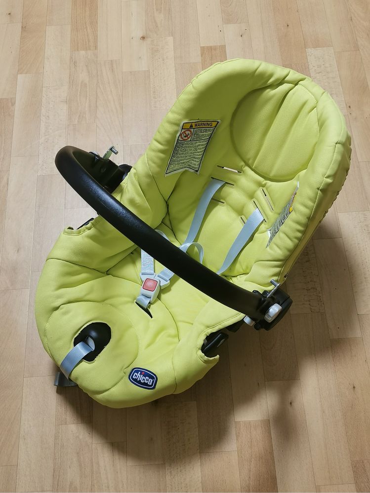 Автокрісло Chicco newborn 0-13 кг