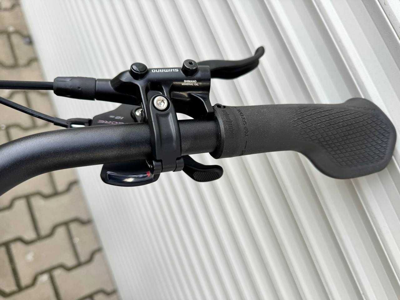 Nowy Cube Kathmandu Hybrid Exc 750 Trapeze Black