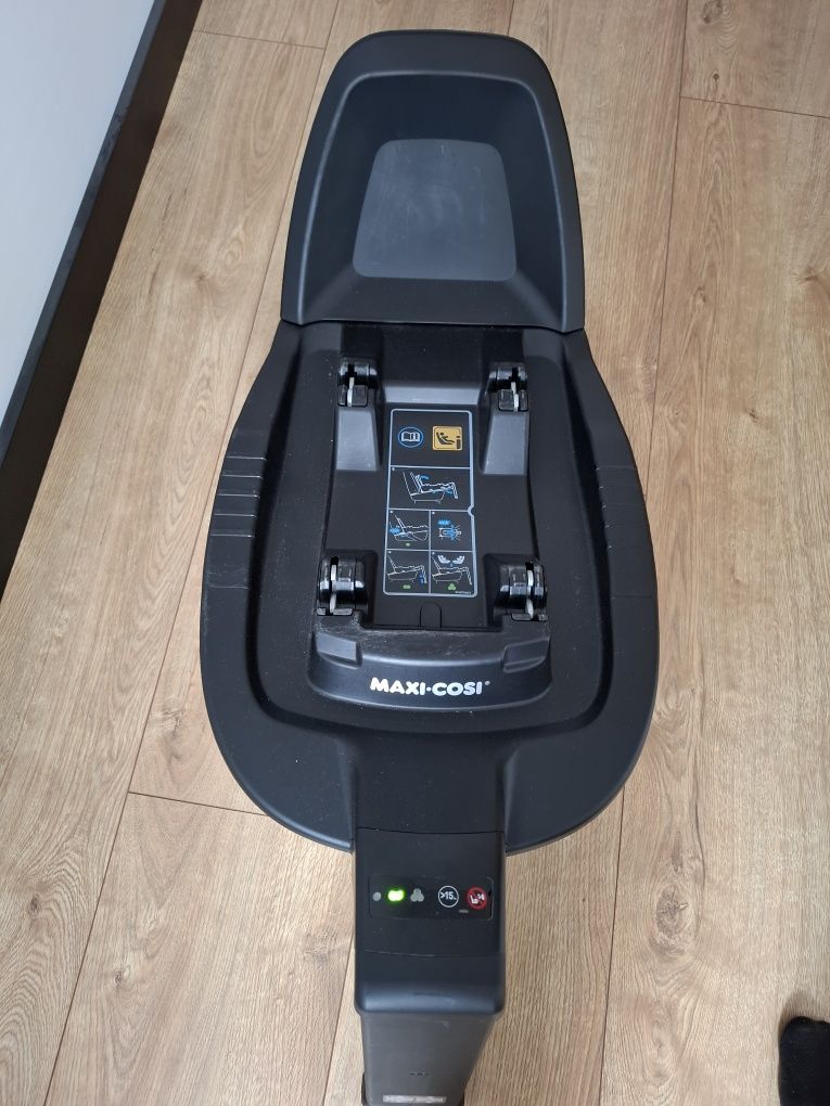 Maxi Cosi Pebble Pro i-Size z bazą Familyfix 3 bezwypadkowy!