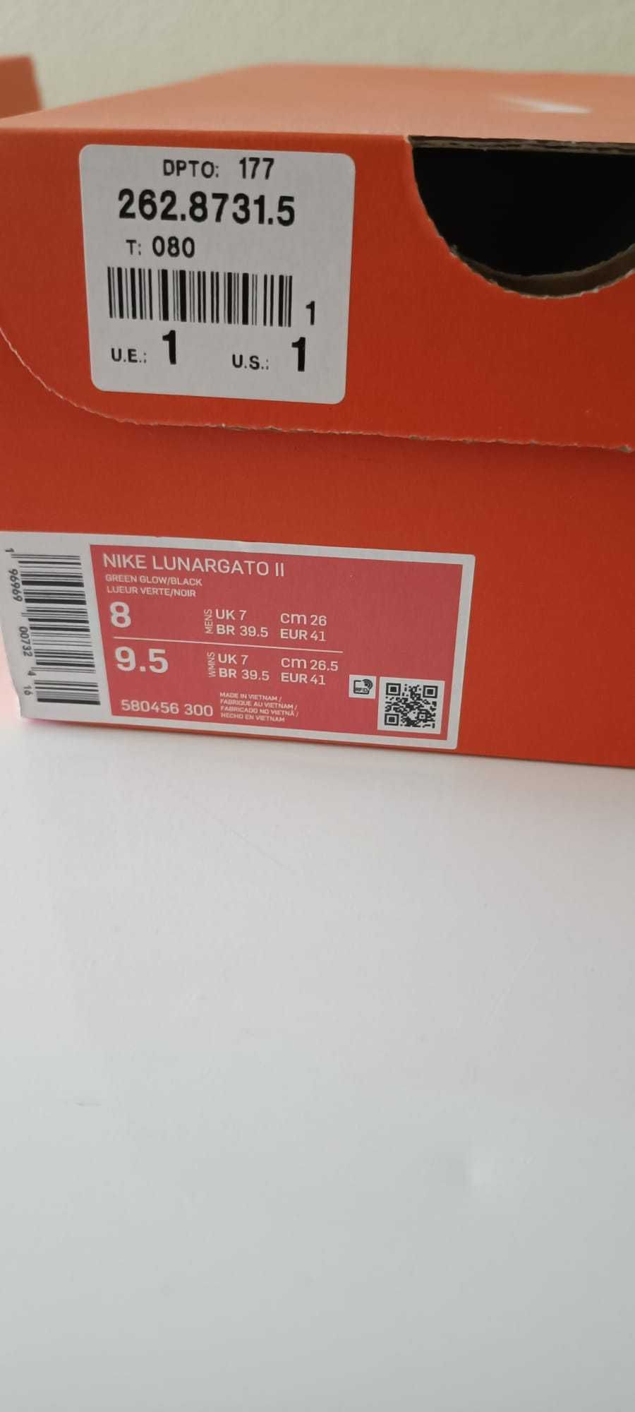 Sapatilhas de futsal lunar gato tamanho 41 - novas.