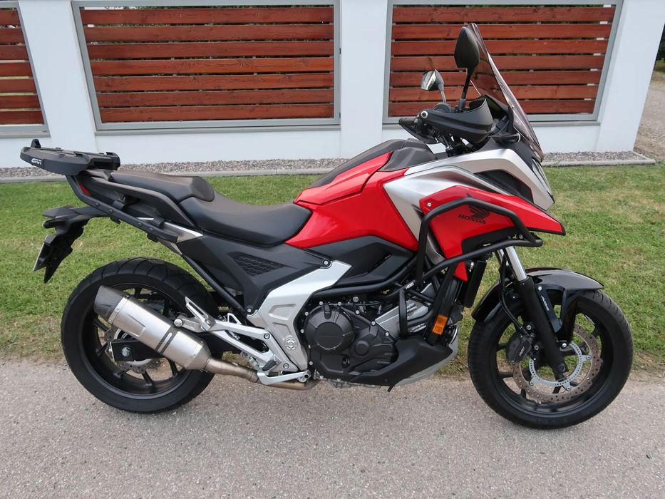 Honda NC Honda NC 750X ABS, niski przebieg, dużo dodatków, piękny kolor GP RED