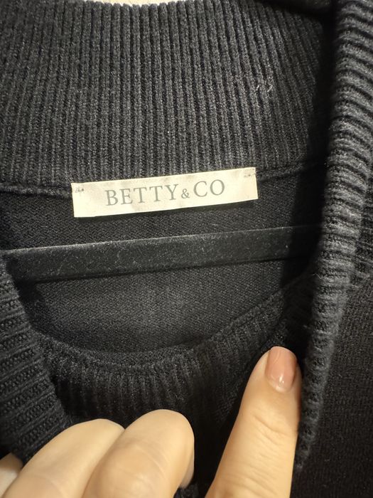 Одяг в хорошому стані