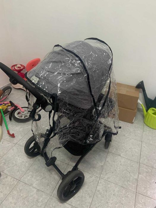 Carrinho bebé em bom estado