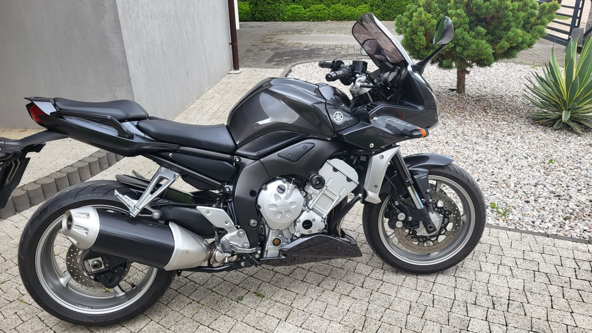 Yamaha fz1 motocykl