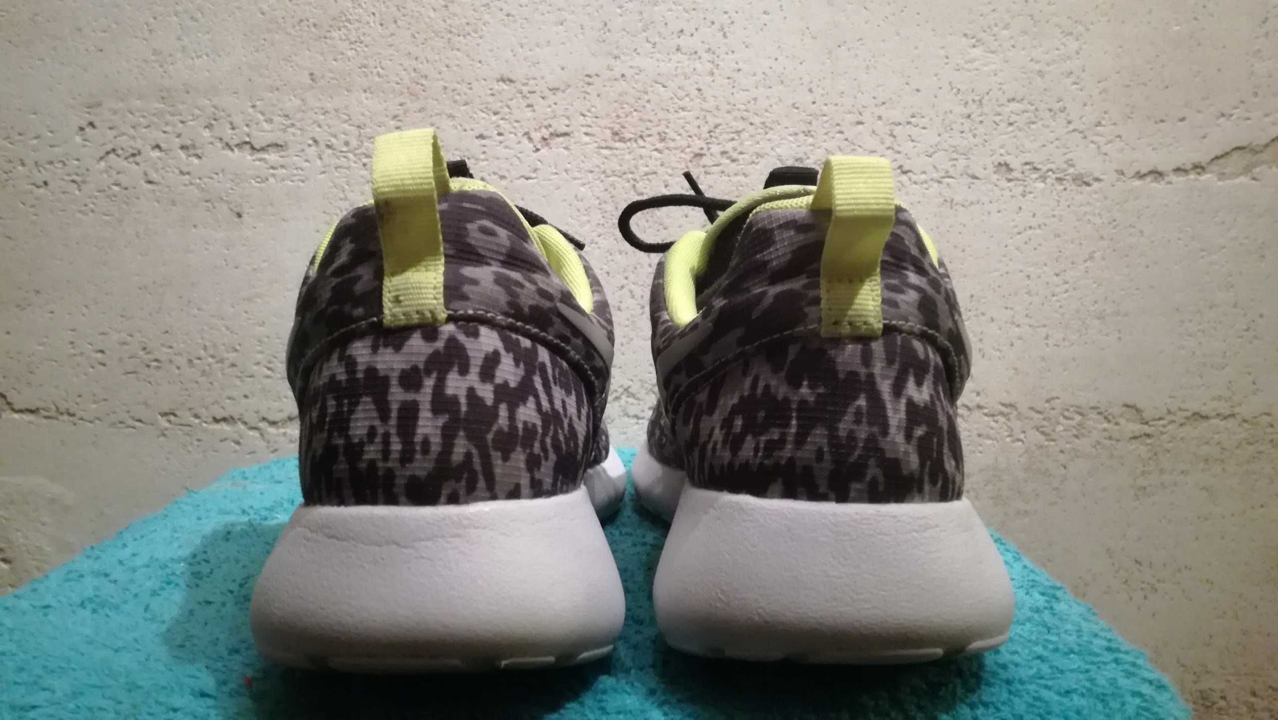 Sneakersy NIKE ROSHE ONE ROSHERUN PRINT r.39 stan bardzo dobry