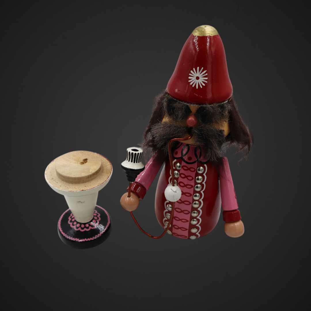 Drewniana figurka DDR na kadzidełka Paląca figurka  B51/051554