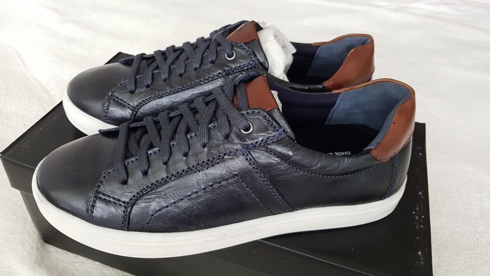 Кожаные кроссовки немецкой фирмы Am Shoe 39,41р,стелька 27см,оригинал.