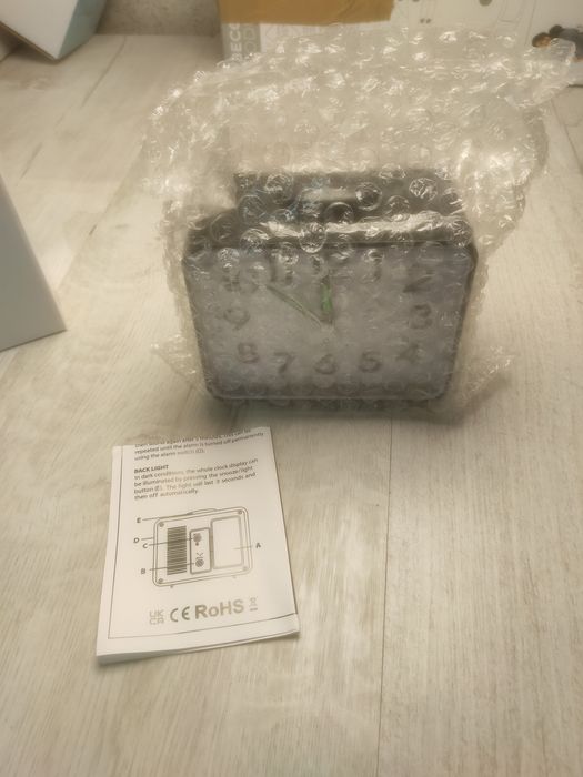 Zegar z funkcją budzika