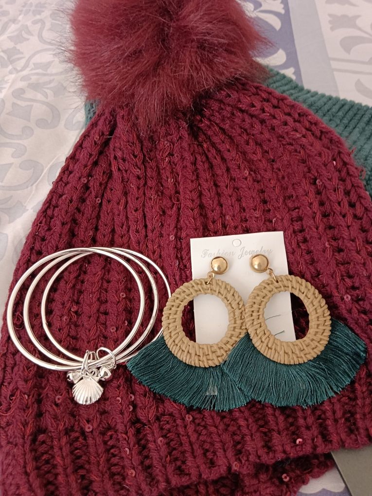 Look 4 em 1 gorro/gola/brincos/pulseira