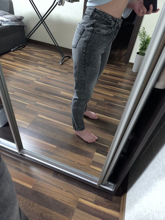 Продам сірі джинси моми жіночі