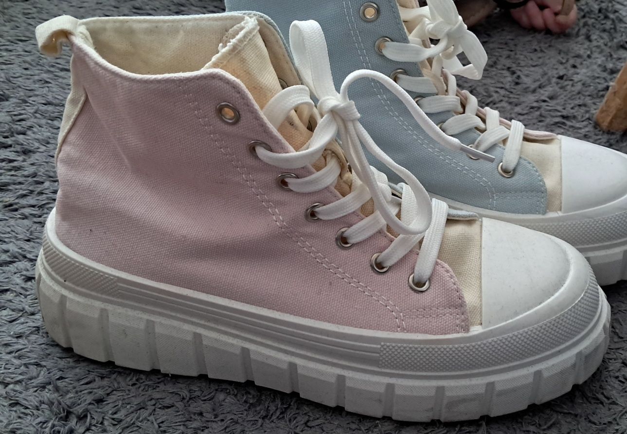 Fajne buty w stylu trampki na wysokiej podeszfie