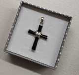 Srebrny krzyżyk naszyjnik amulet