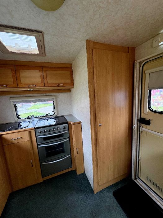 Кемпер будинок на колесах причіп дача караван Lunar хата на колесах