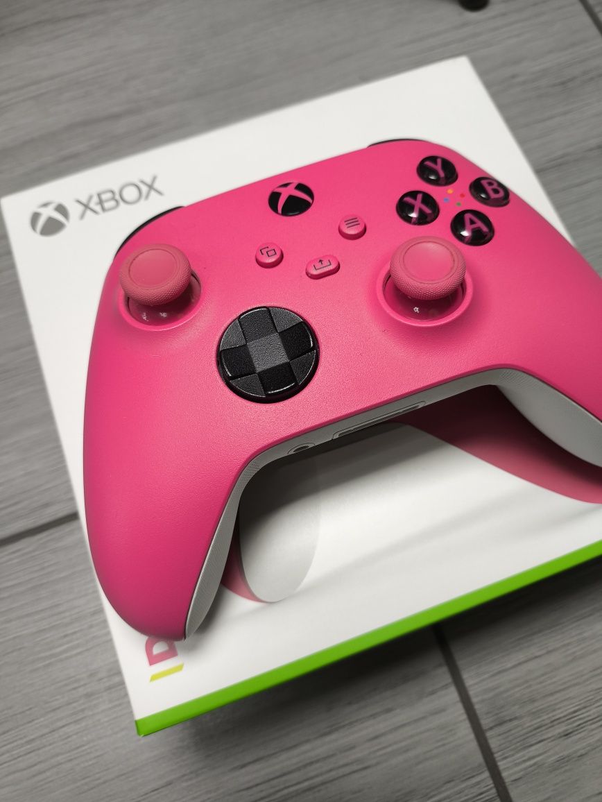 Pad Xbox Series X/S z pudelkiem