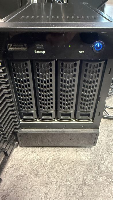 NAS NETGEAR RN314 4 x 2TB
