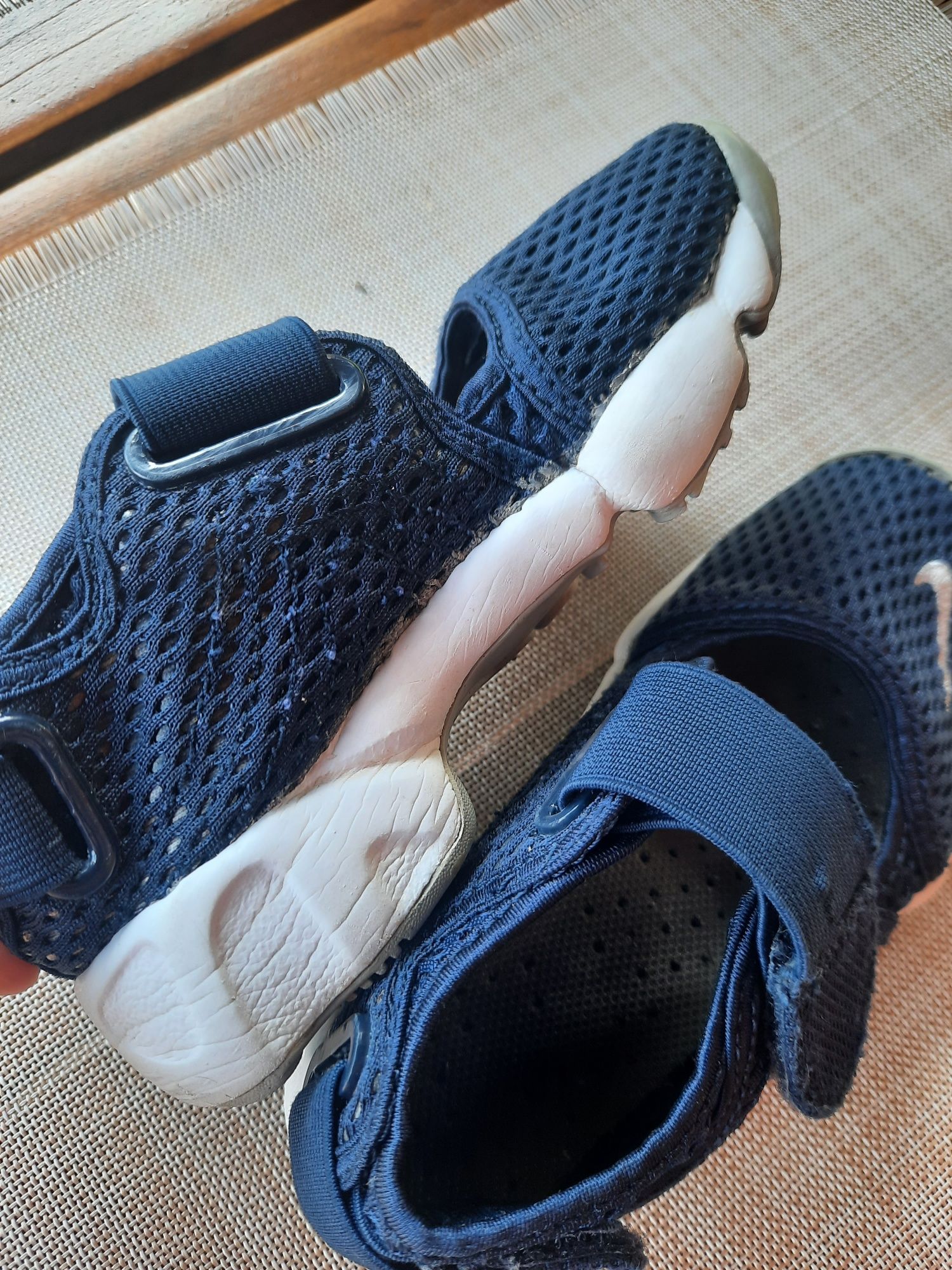 Sandały,buty do wody Nike 30