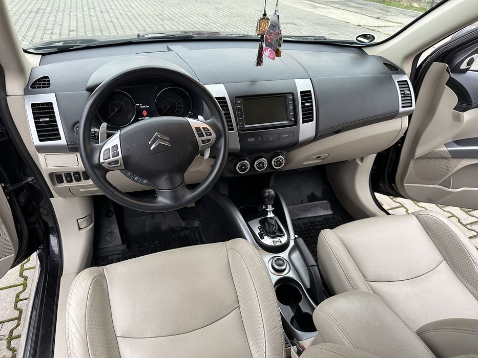 CITROEN  C-CROSSER. Автомат. 7-мість