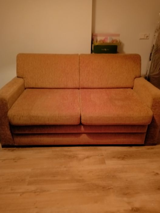 Kanapa dwuosobowa, rozkładana - z pojemnikiem na pościel za darmo