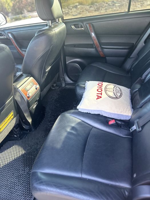 Продам Toyota Highlander