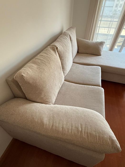 Sofá chaise longue creme