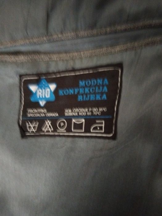 Костюм мужской тройка52 размер.рост3-4