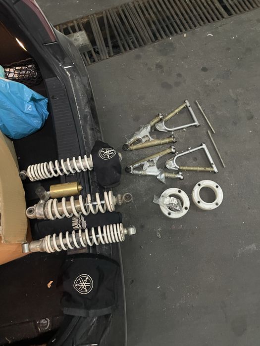 Pecas  banshee originais triangulos e suspensoes