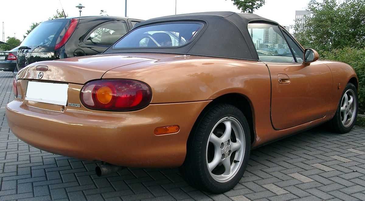 Mazda MX-5 zderzak tylny mx5 tył NB NBFL