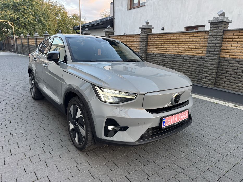 Volvo C40 вольво електро
