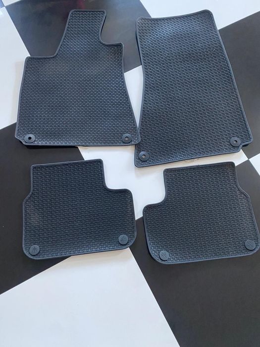 Dywaniki gumowe Maserati ghibli jak nowe