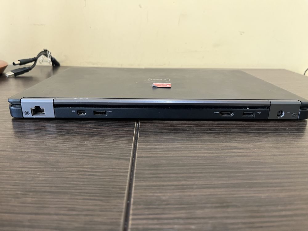 Ноутбук Dell Latitude E7450 i5-5300U 8 ГБ