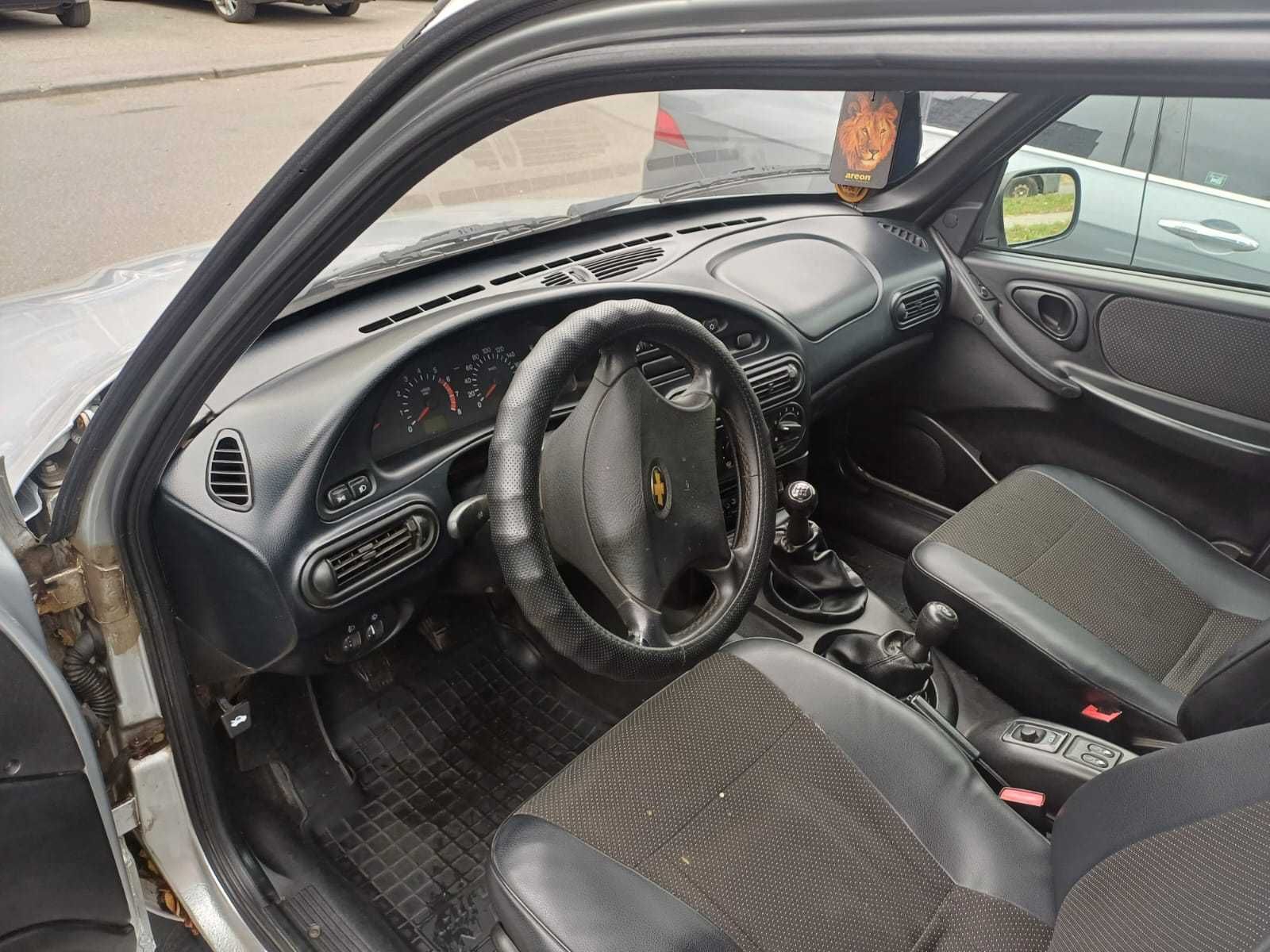 Авто Шевроле нива