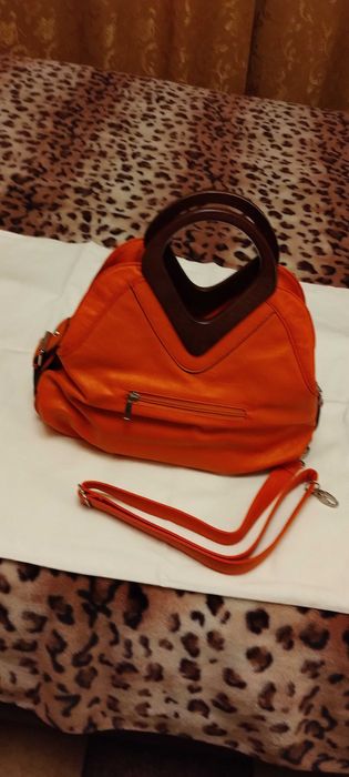 Сумка натуральная кожа оранжевая, новая
