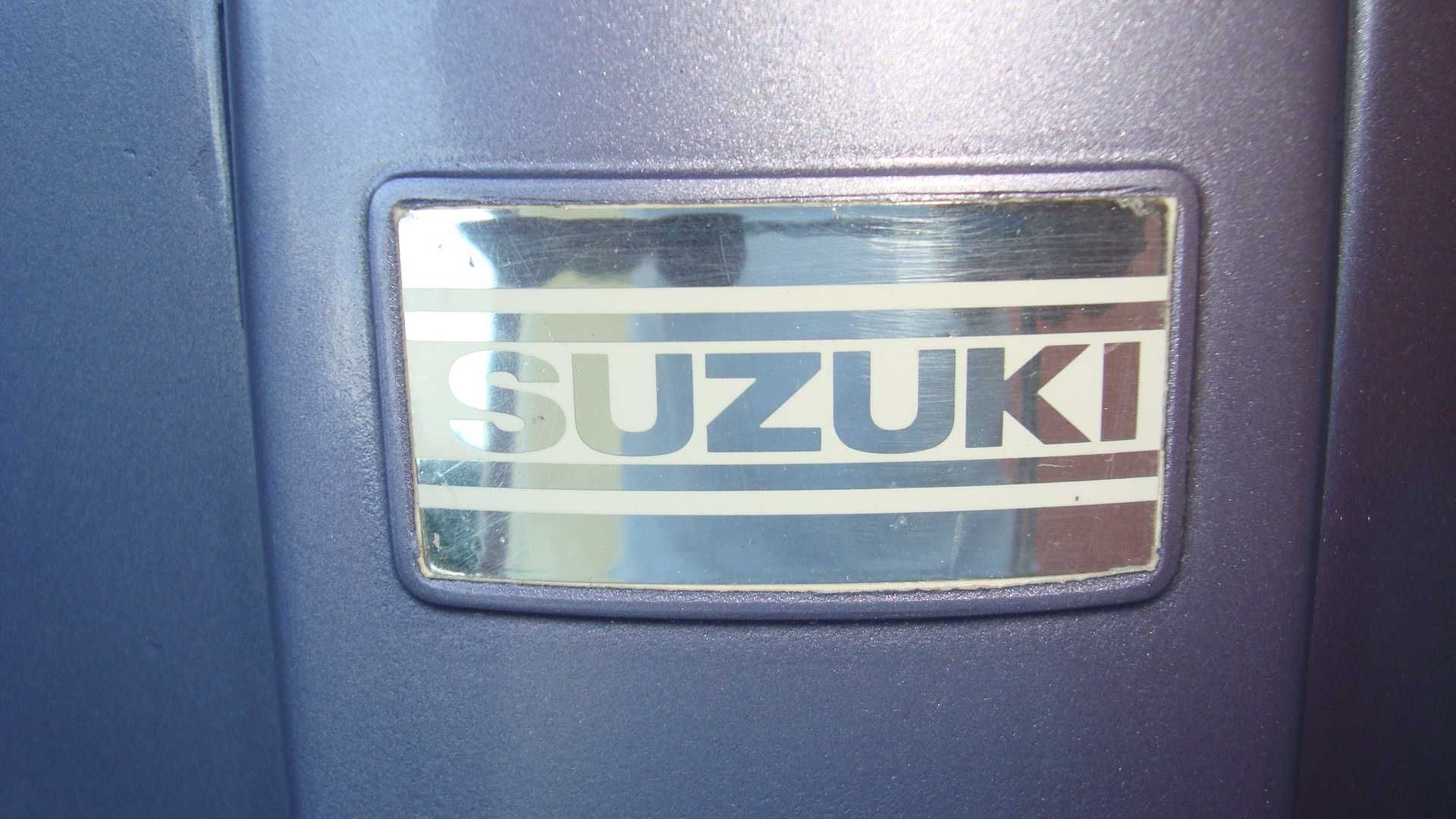 Японский мопед (скутер) "Suzuki"