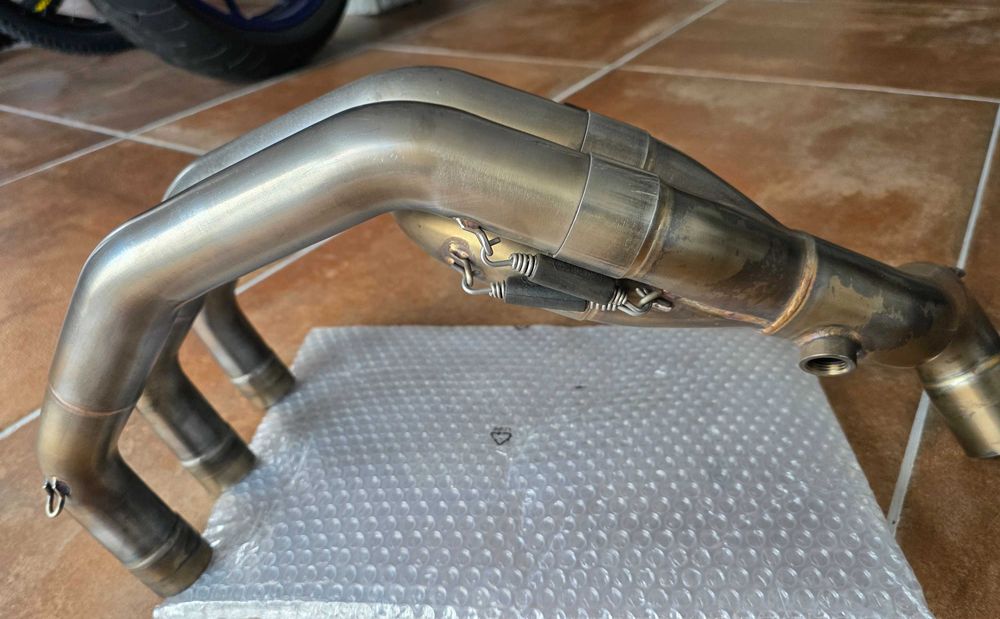 Linha de escape completa ARROW - TRACER 900/900GT ano 2018 a 2020